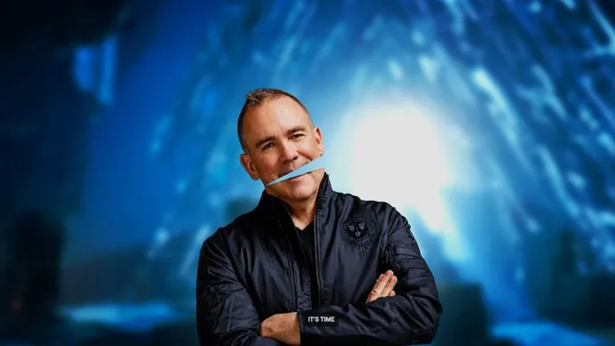 Legalább egy jó dolog kisült a Destiny 2 lejtmenetéből: paradicsomokkal dobálhatod az ex-Bungie-vezér Pete Parsons autógyűjteményét ebben a rajongói boss csatában